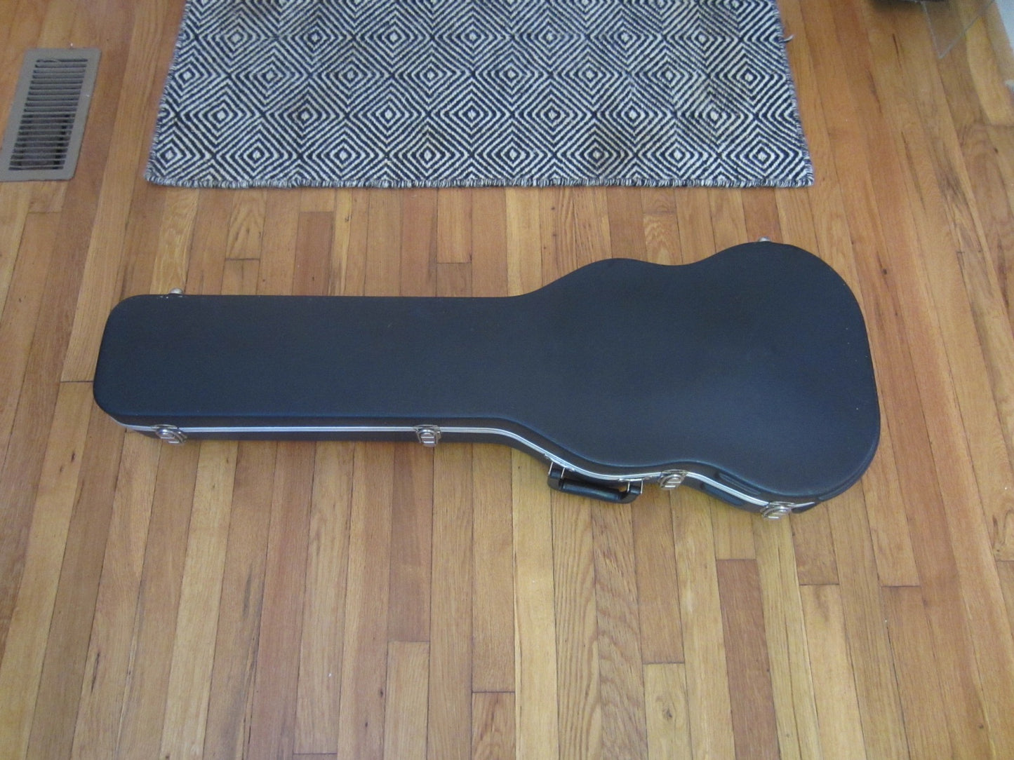 Lil' Huddy's Guitar Shop - Lil' Huddy's Guitar Shop