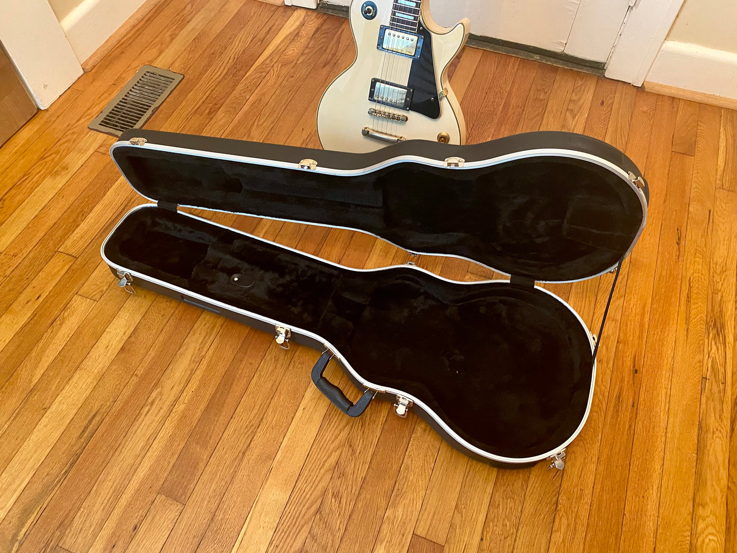 1993 MIK Les Paul Custom | Slim Taper Neck, Aged White, Fresh Setup, Hard Case