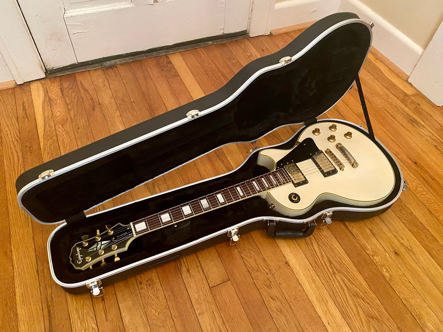 1993 MIK Les Paul Custom | Slim Taper Neck, Aged White, Fresh Setup, Hard Case