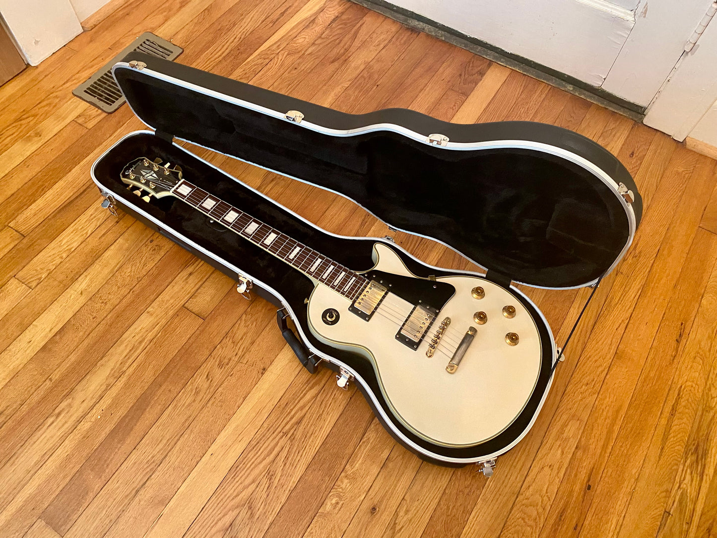 1993 MIK Les Paul Custom | Slim Taper Neck, Aged White, Fresh Setup, Hard Case