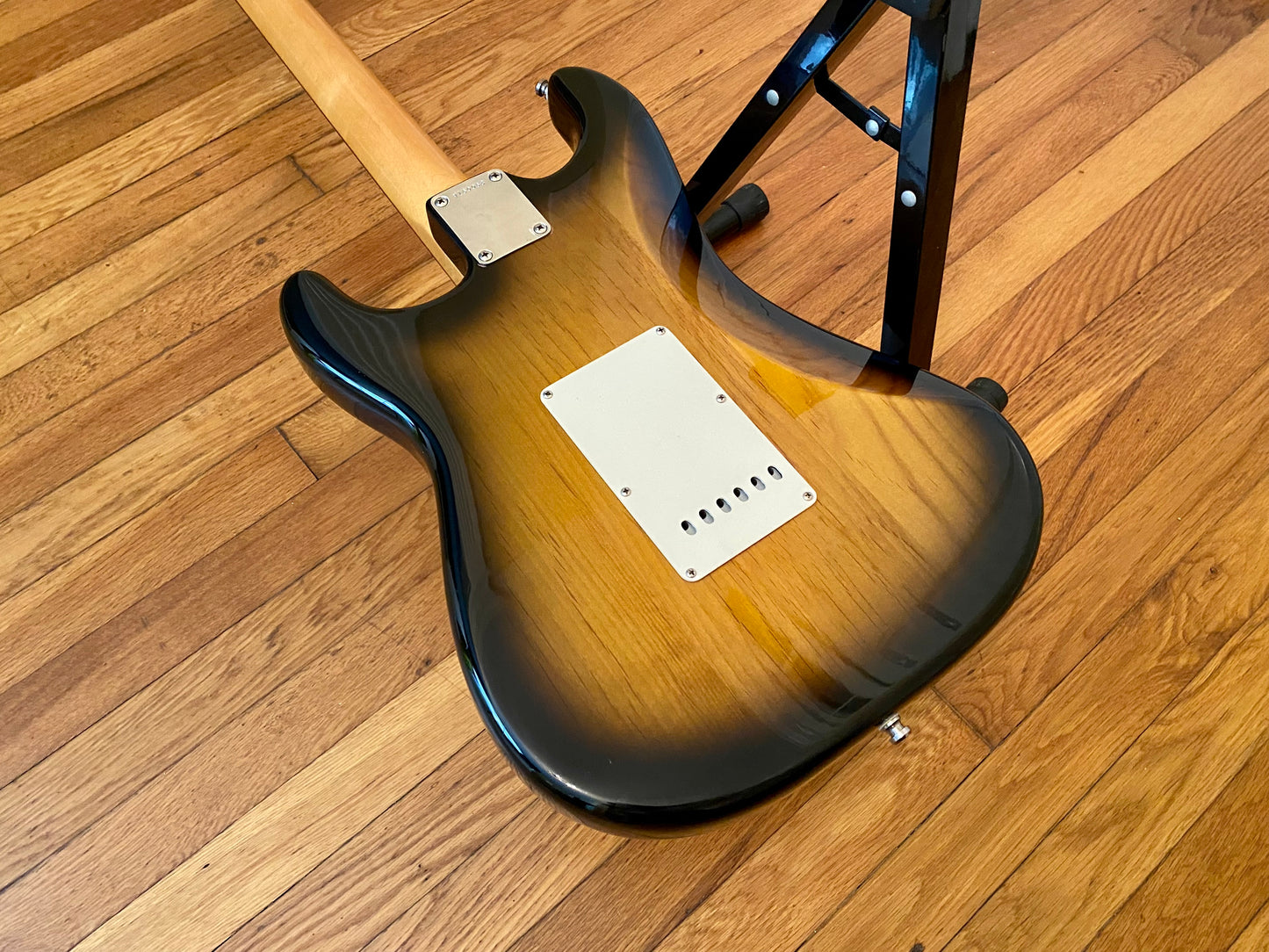 2006 Fender American Deluxe Vintage Player '62 Stratocaster Flame Top | 2-Tone Sunburst