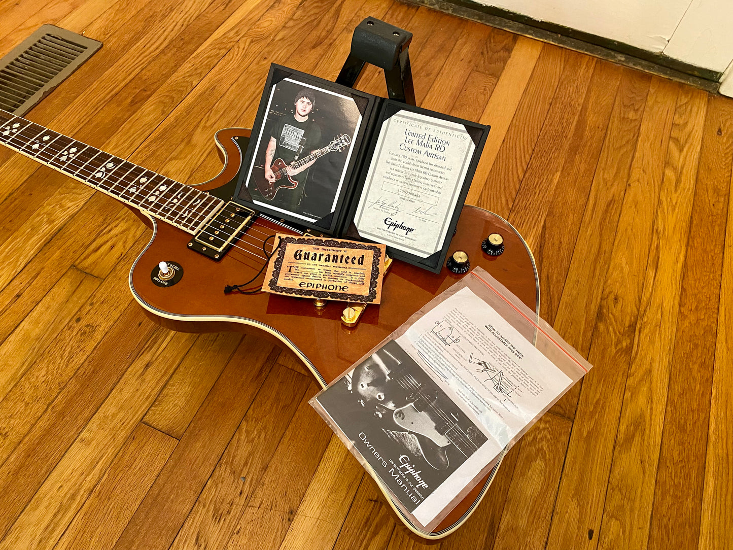 2018 Epiphone Lee Malia Signature RD Artisan | Super Clean w/ COA / Original Gigbag