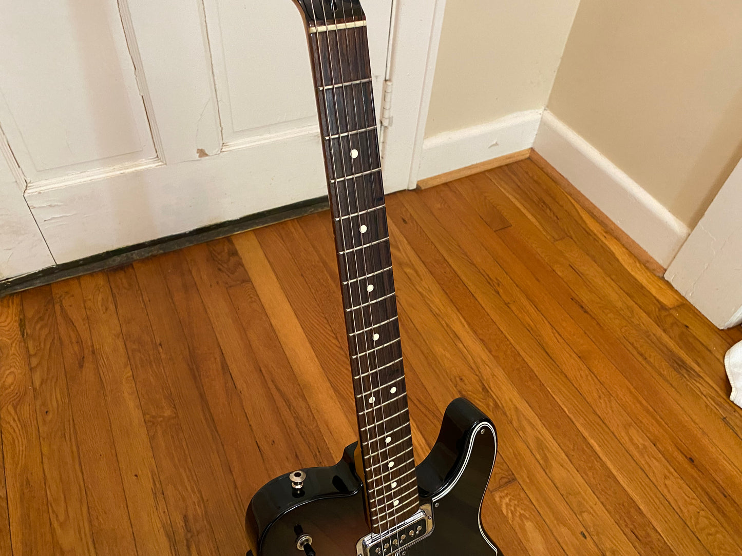 1998 Fender Tele-Sonic | 2-Tone Sunburst, DeArmond 2K Dynasonic Pickups, 24.75" Scale