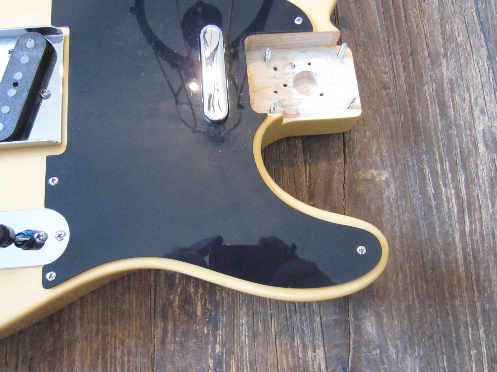 Lil' Huddy's Guitar Shop - Lil' Huddy's Guitar Shop