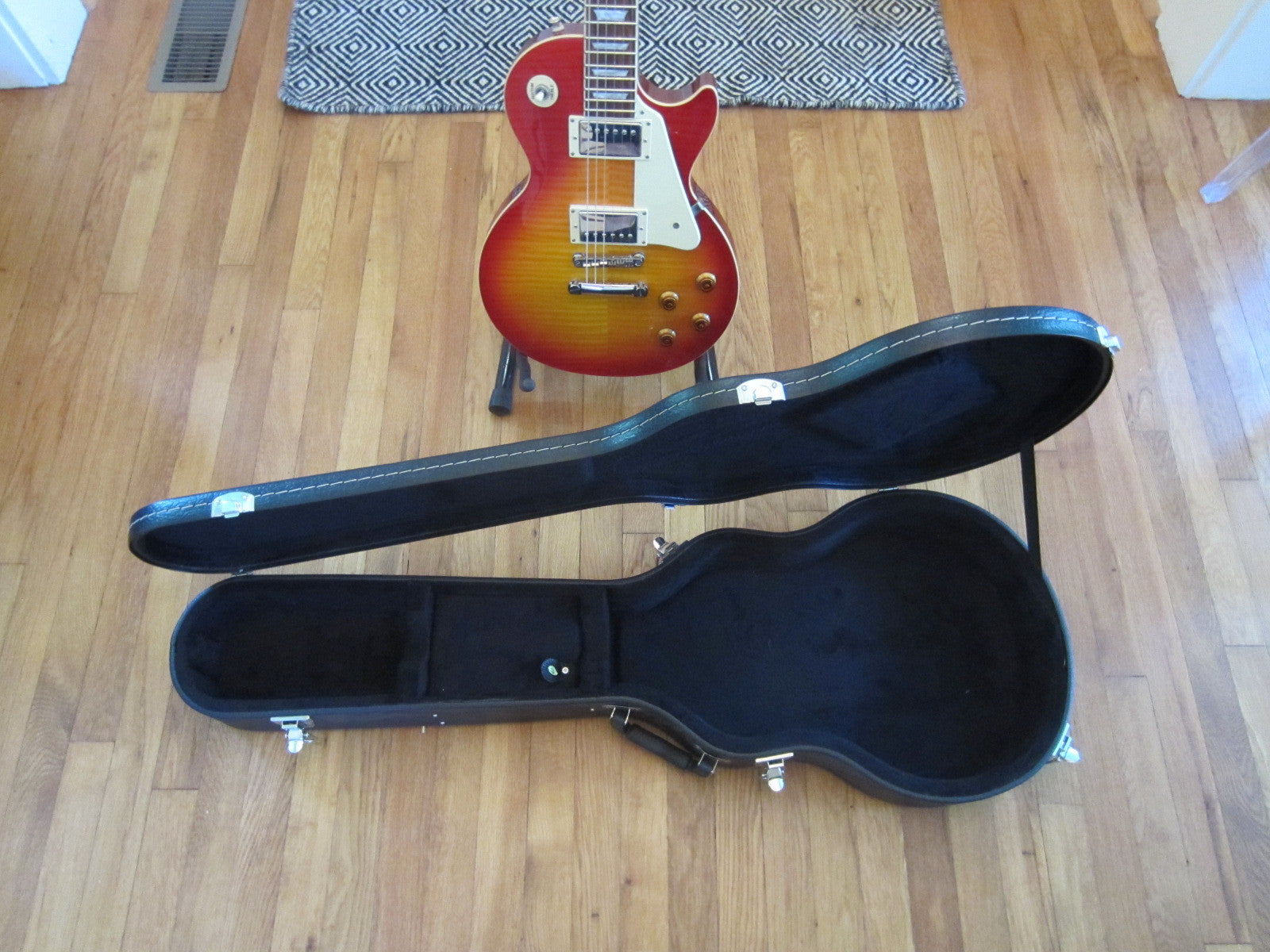 Lil' Huddy's Guitar Shop - Lil' Huddy's Guitar Shop