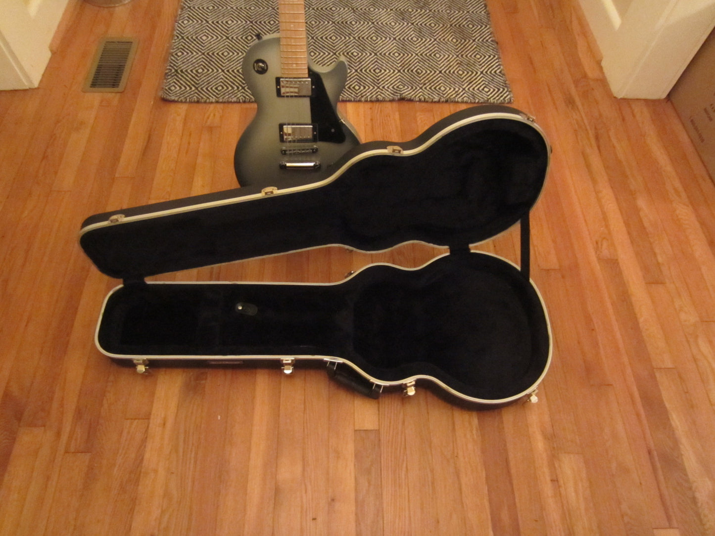 Lil' Huddy's Guitar Shop - Lil' Huddy's Guitar Shop