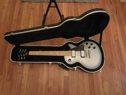 Lil' Huddy's Guitar Shop - Lil' Huddy's Guitar Shop