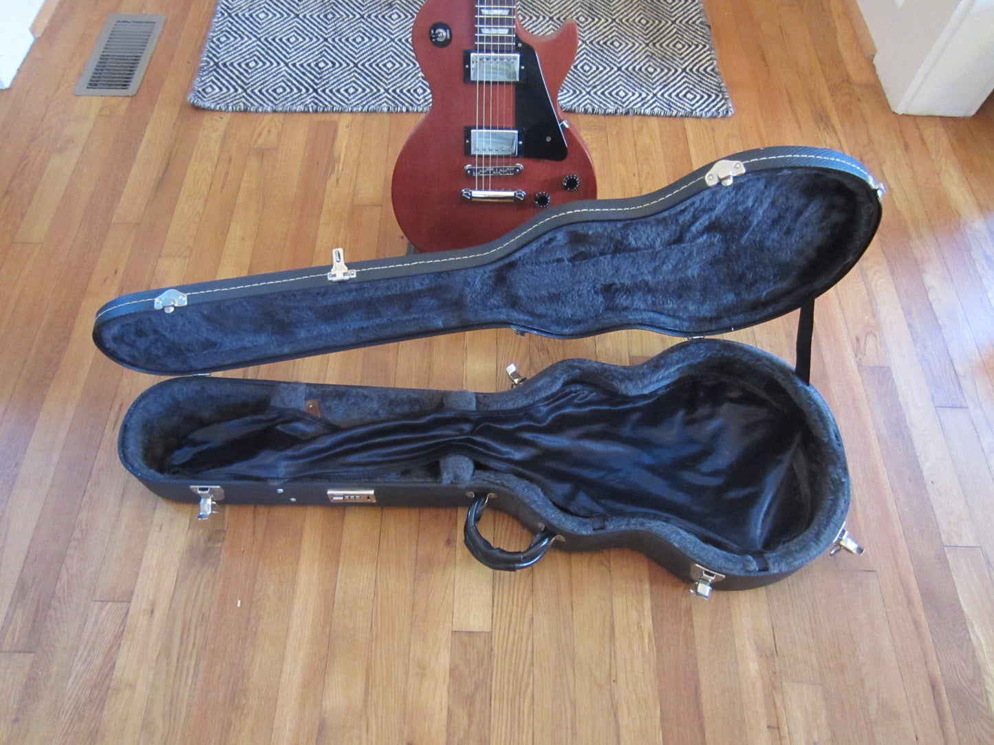 Lil' Huddy's Guitar Shop - Lil' Huddy's Guitar Shop
