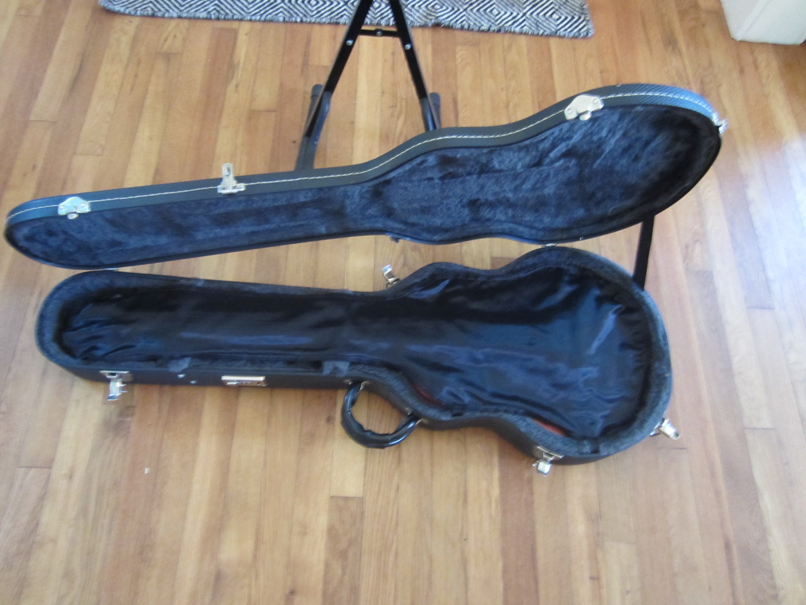 Lil' Huddy's Guitar Shop - Lil' Huddy's Guitar Shop