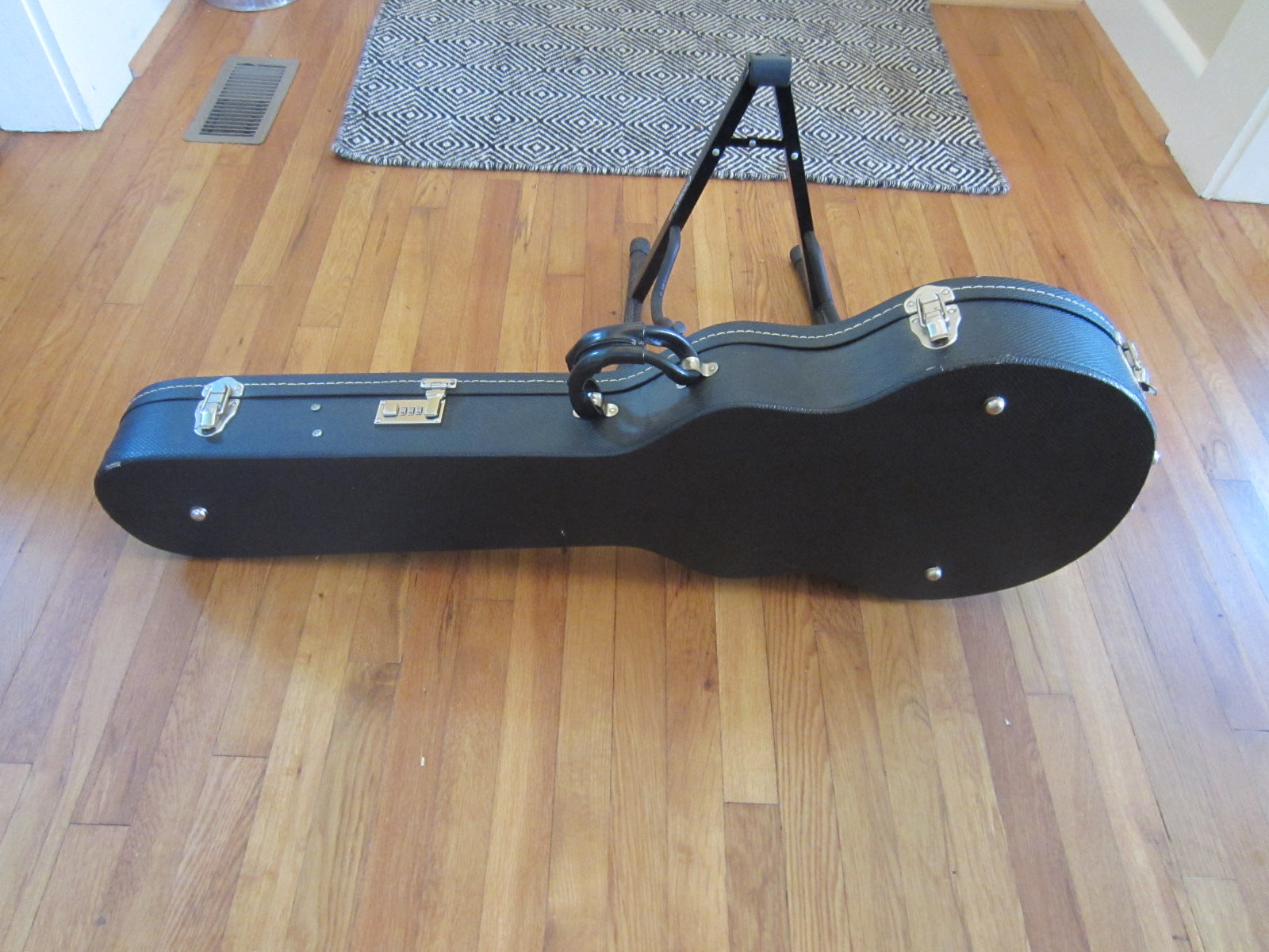 Lil' Huddy's Guitar Shop - Lil' Huddy's Guitar Shop