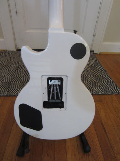 Lil' Huddy's Guitar Shop - Lil' Huddy's Guitar Shop