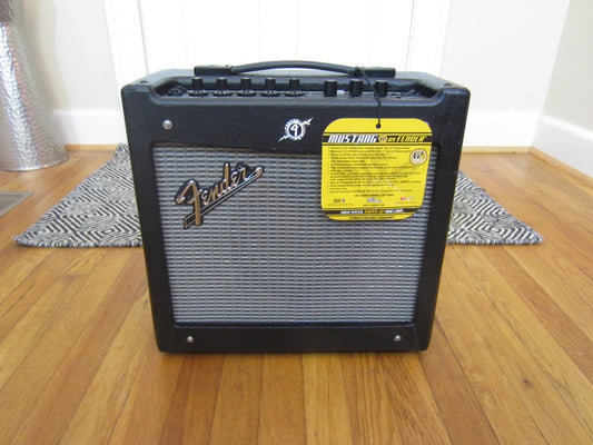 Lil' Huddy's Guitar Shop - Lil' Huddy's Guitar Shop