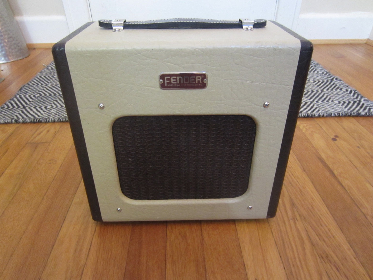 Lil' Huddy's Guitar Shop - Lil' Huddy's Guitar Shop