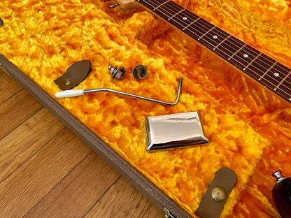 2006 Fender American Deluxe Vintage Player '62 Stratocaster Flame Top | 2-Tone Sunburst