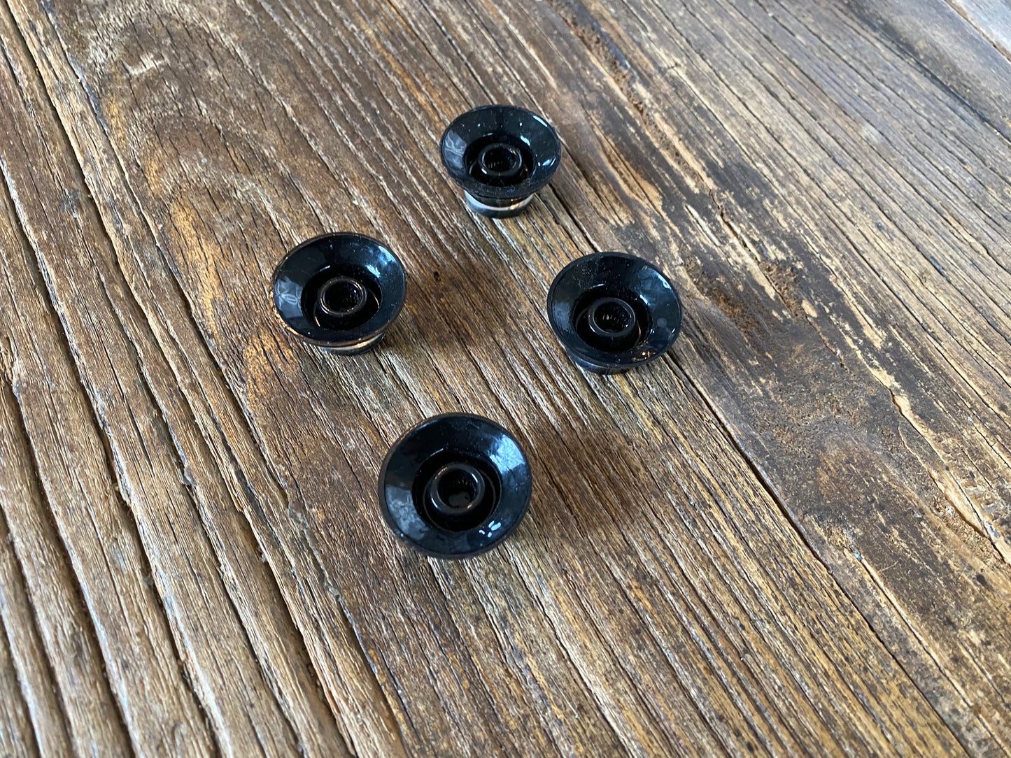 Gibson USA Les Paul Bell Knob Set | Black