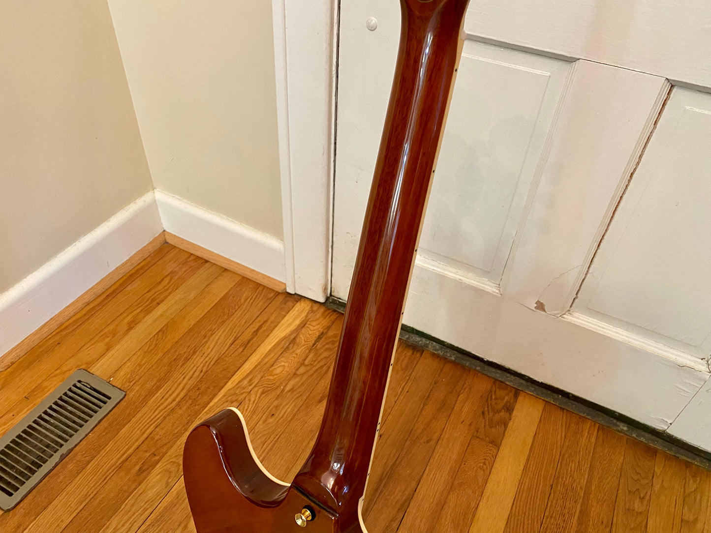 2018 Epiphone Lee Malia Signature RD Artisan | Super Clean w/ COA / Original Gigbag