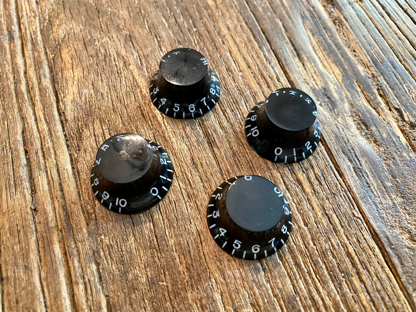 Gibson USA Bell Knob Set of 4 | Black w/ 24-Spline Pattern