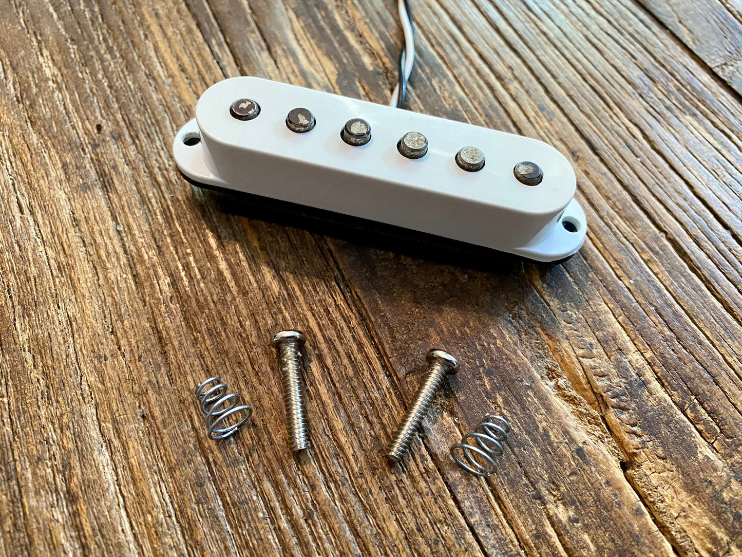 2 x Fender (MIM) Stratocaster Single Coil Pickups (Neck & Bridge) | White Covers, Springs, Screws