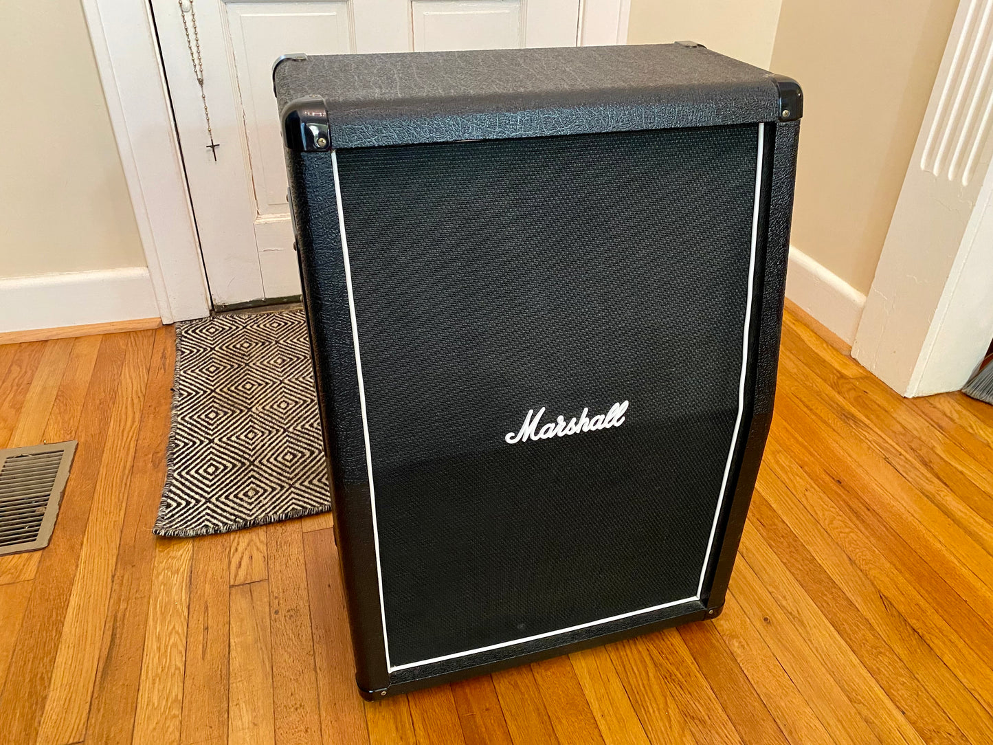 Marshall MX212A | 2 x 12 Vertical Slanted Cabinet, Celestion Seventy-80 Speakers, 8Ω