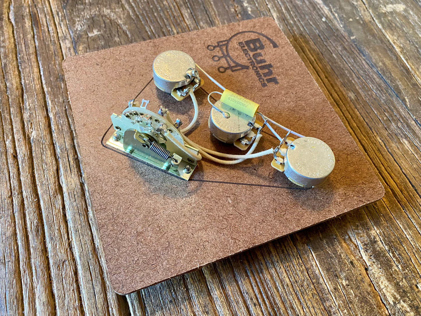 Stratocaster Traditional Wiring Kit | CTS 450G 250 kΩ Audio Taper Potentiometers, Mallory 150 Capacitor